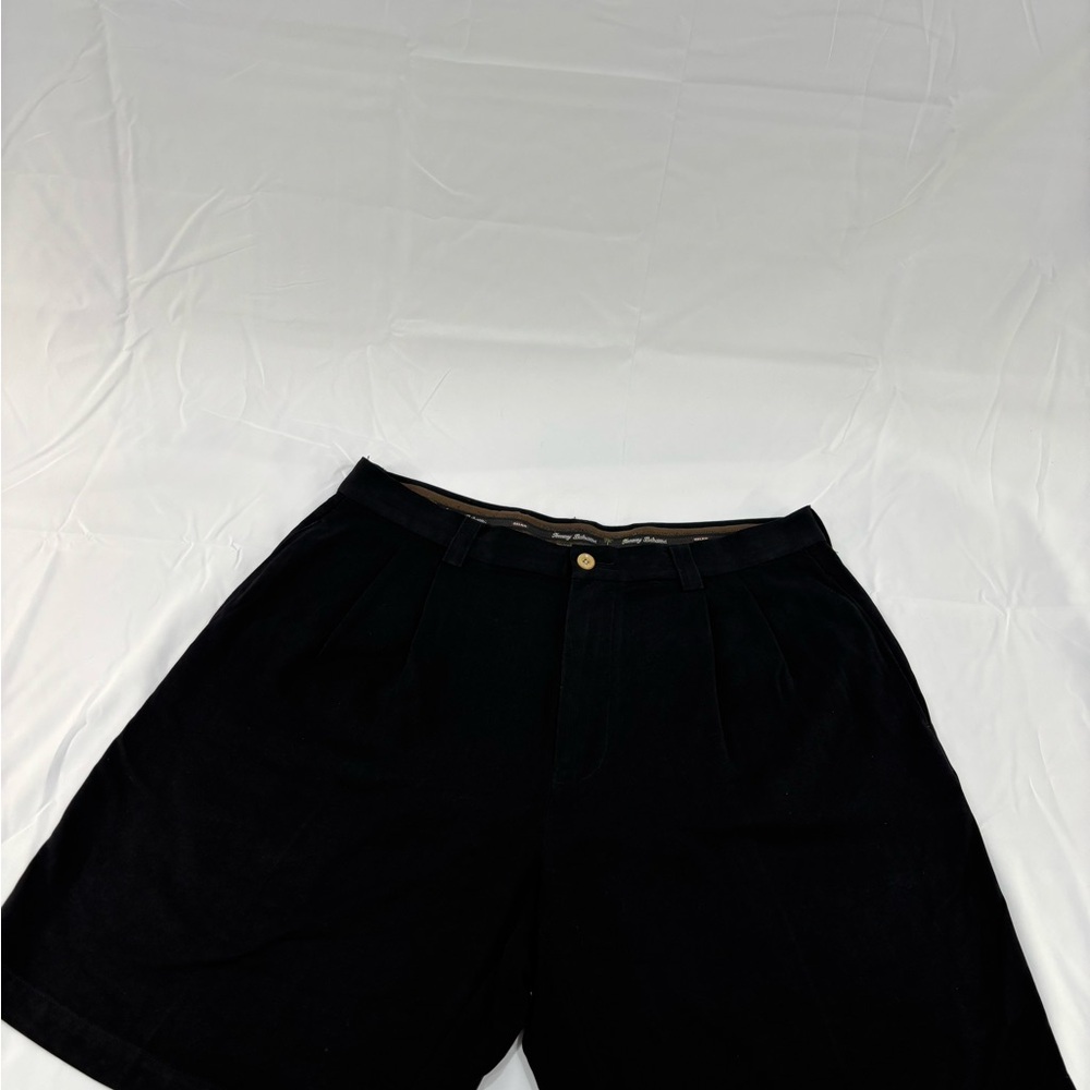 Tommy Bahama 100% silk shorts 33”